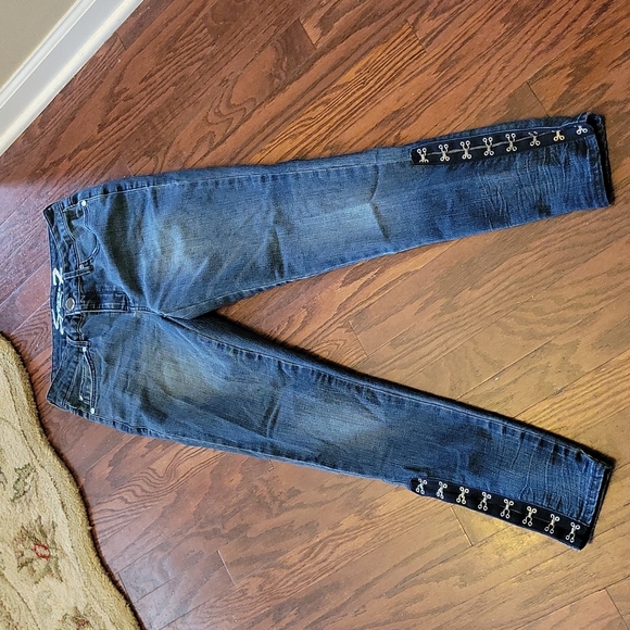 Seven7 Denim - Seven7 Mid Rise Skinny embellished leg hem stretch dark wash jeans Size 4 EUC…
